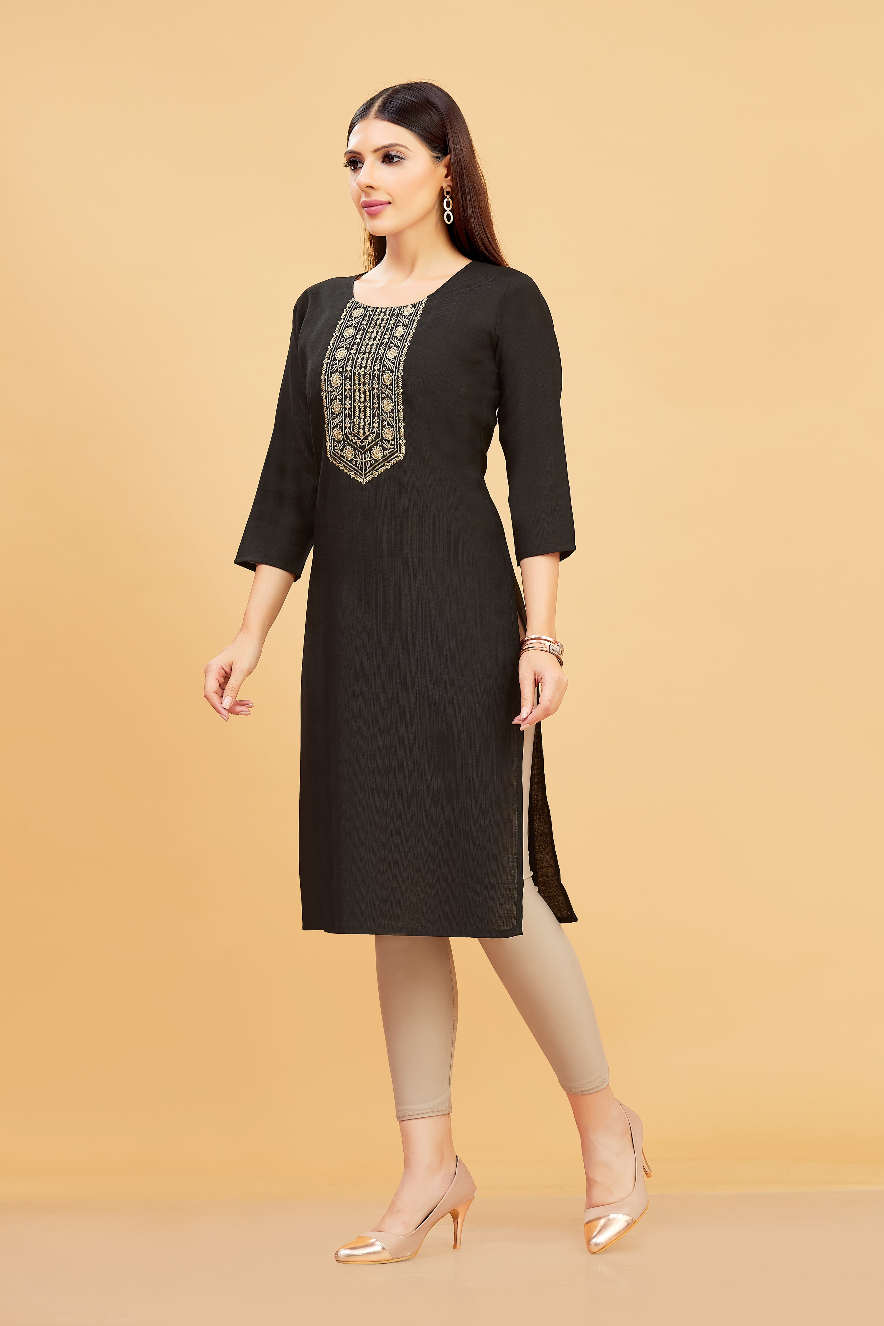 Tisqua Kurti - Roop Darshan