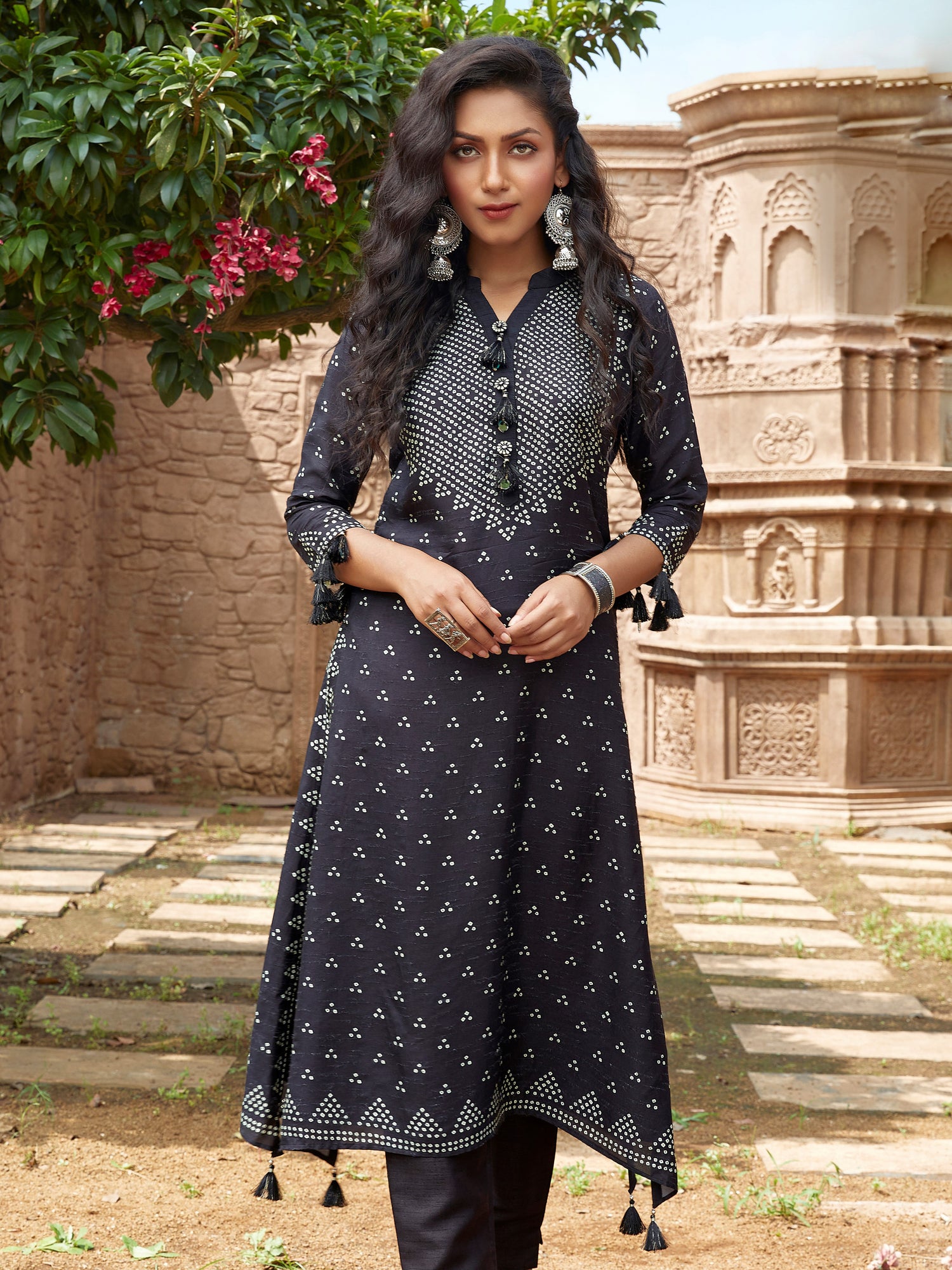 Nira Kurti - Roop Darshan